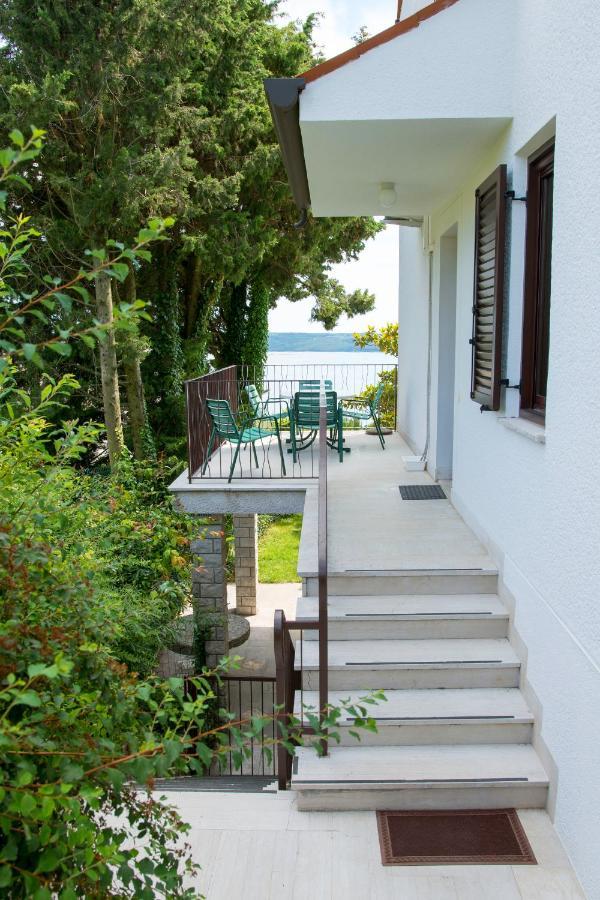 Beautiful Apartment With Picturesque View And Free Parking 포르토로즈 외부 사진
