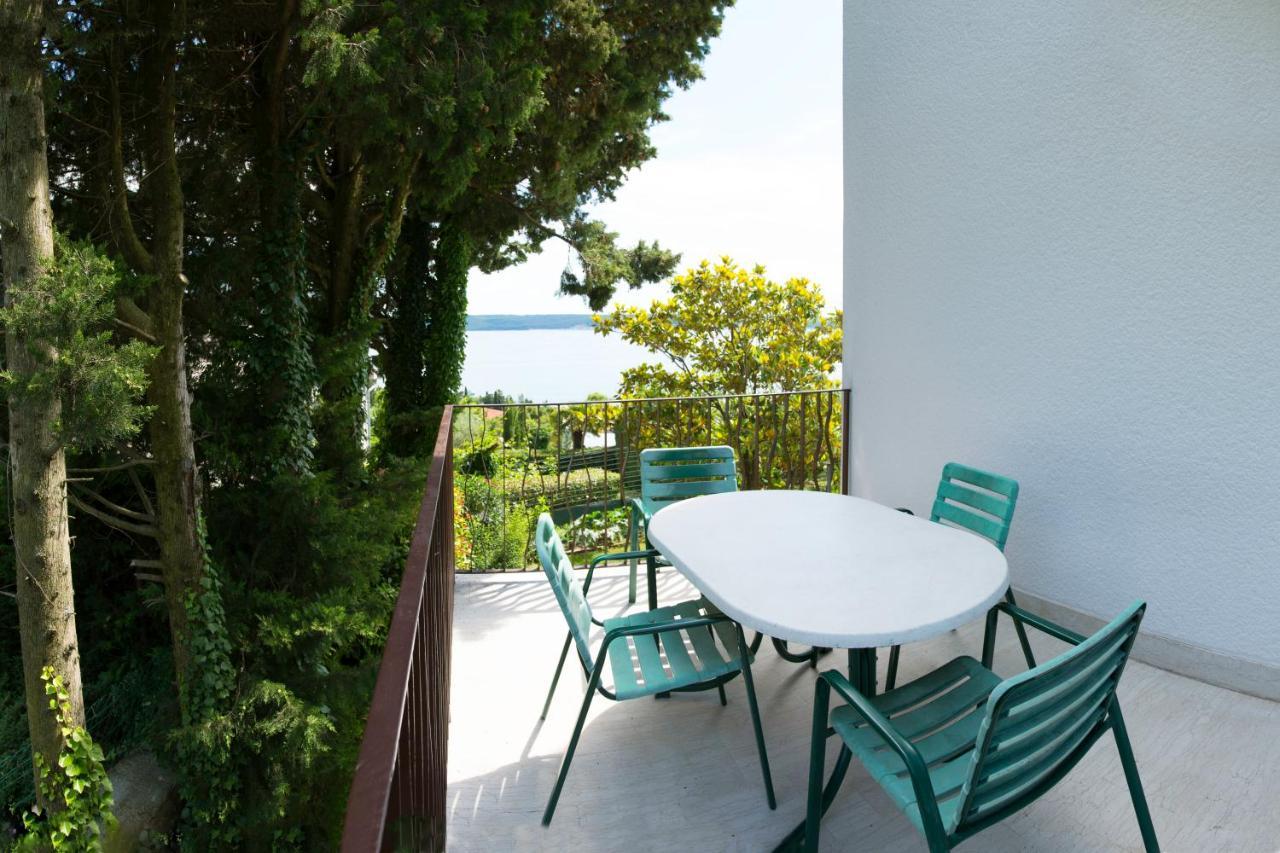 Beautiful Apartment With Picturesque View And Free Parking 포르토로즈 외부 사진